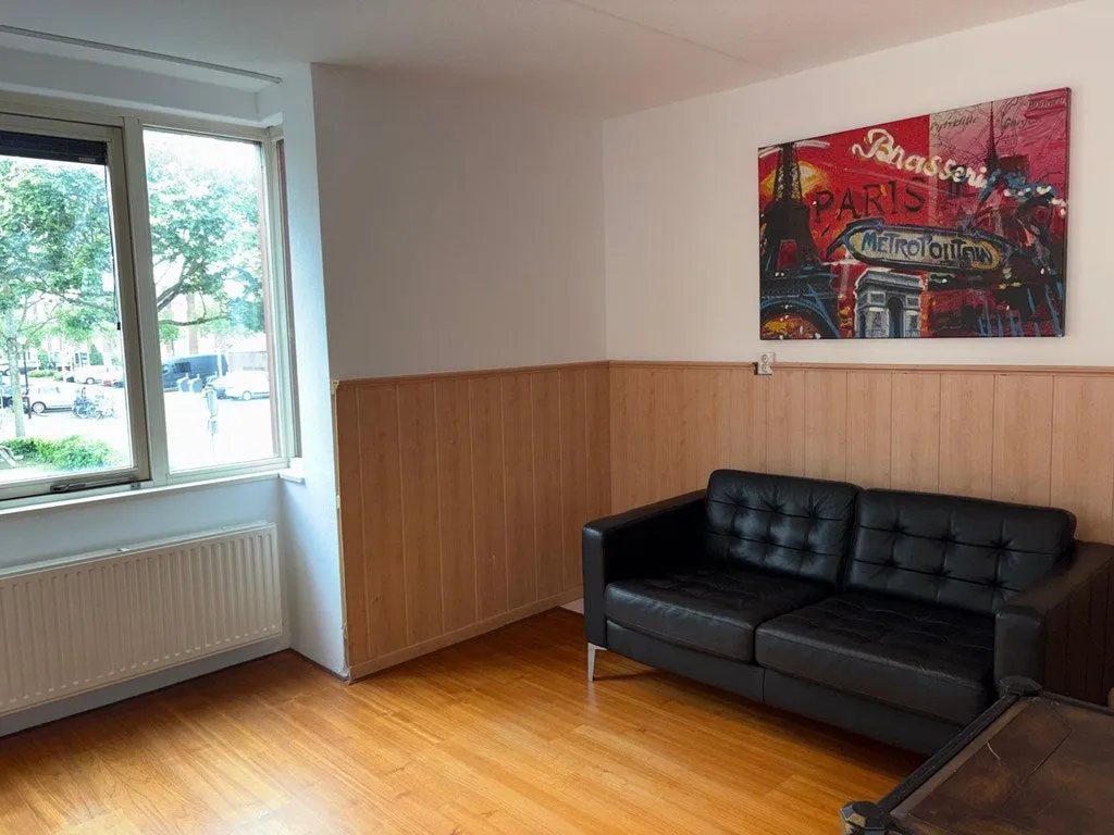Elutuba - Renovated Townhouse with Backyard in Osdorp