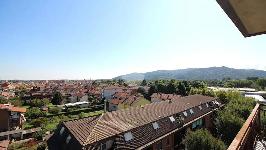 Balcon - Penthouse Apartment with Panoramic View in Brandizzo