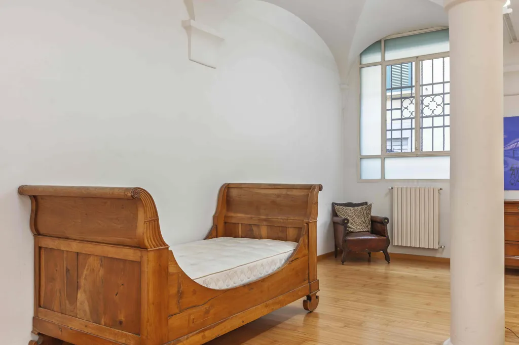 Chambres - Open-Plan Loft with Short-Term Rental in Bologna