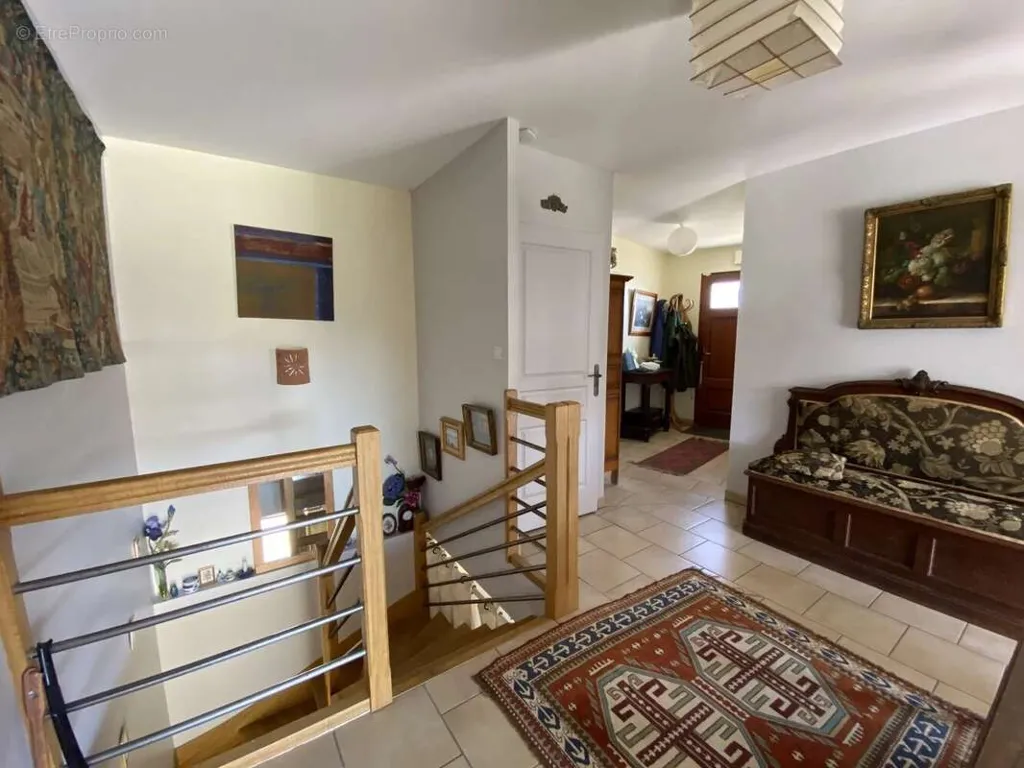 Entrée - Propriété Contemporaine avec Parc à 8 km de Châtellerault