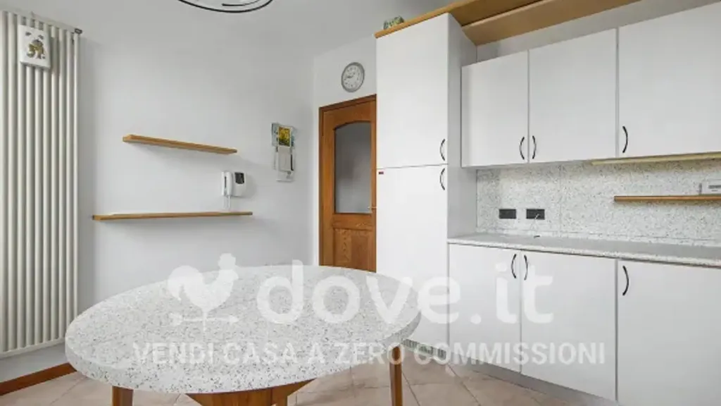Cuisine - Terraced House with Private Garden in Ferrara