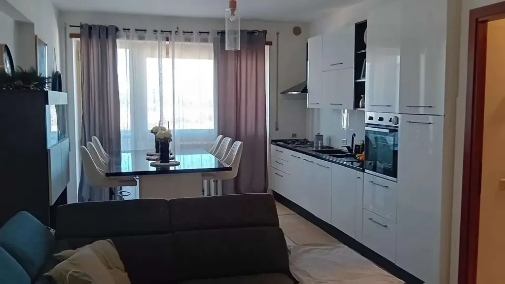 Cuisine - Apartment with Sea View in Latina Tower