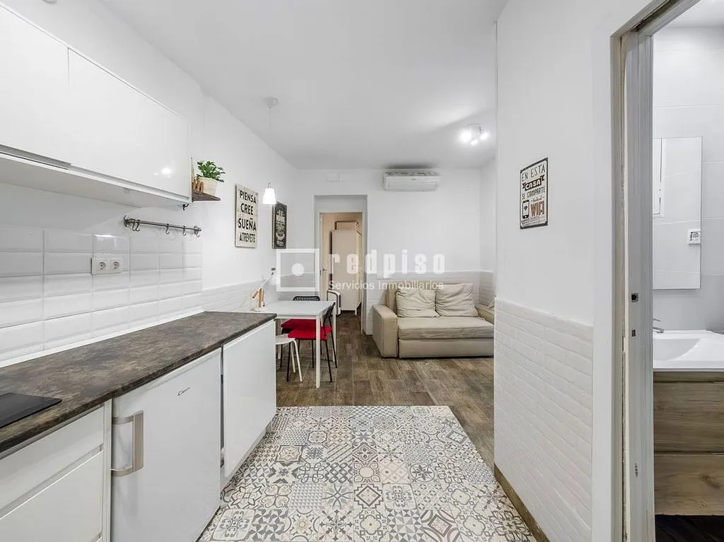 Köök - Apartment with Patio in Salitre, Madrid