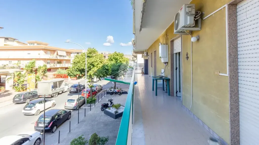 Balcon - First-Floor Flat with Balcony in Villabate