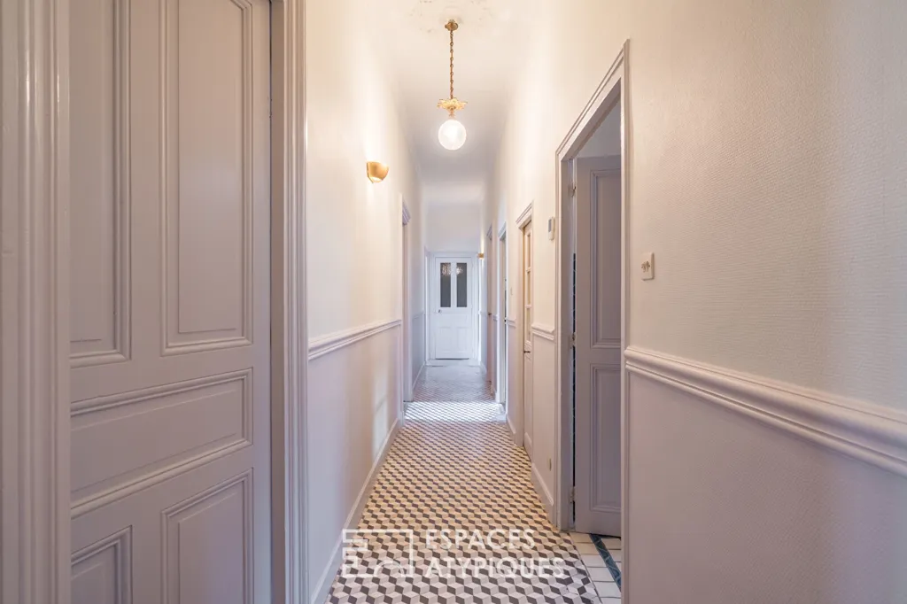 Esik - Haussmannian Flat with Garden in Lodève