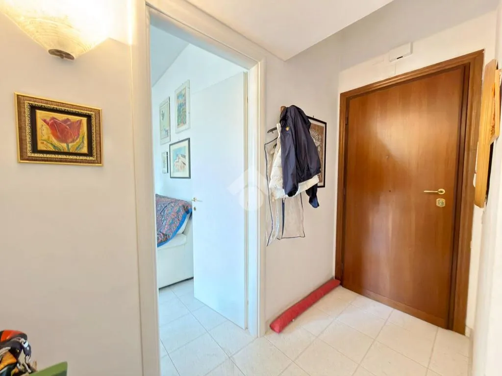 Esik - Studio with Balcony in Via Iberia, Rome
