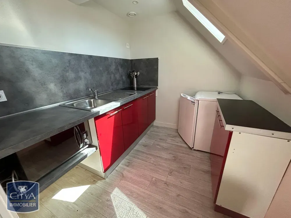 Cucina - Modern 2-Bedroom Apartment in Laval