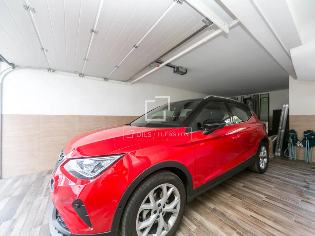 Garage - Luxury Villa with Pool in Gavà Mar