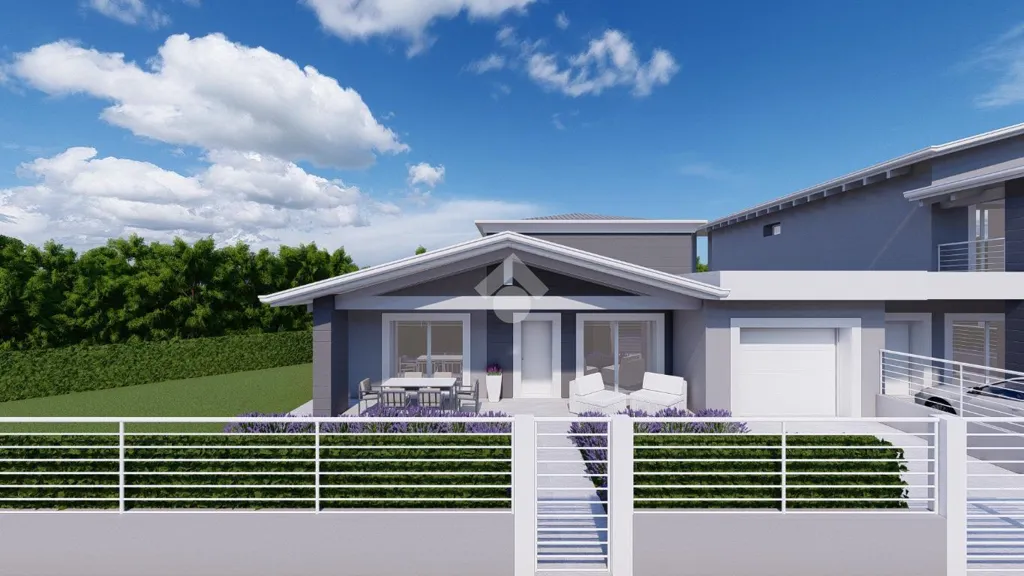 New Villa with Private Garden in Calcinato