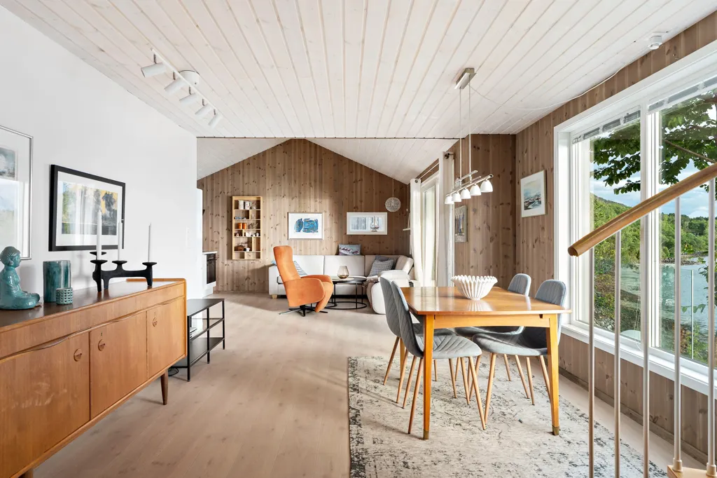 Sala da pranzo - Seafront Cottage with Private Garden in Gausetbukta