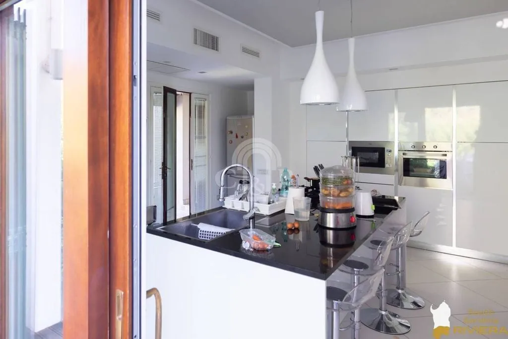 Cuisine - Villa with Garden in Is Morus, Pula