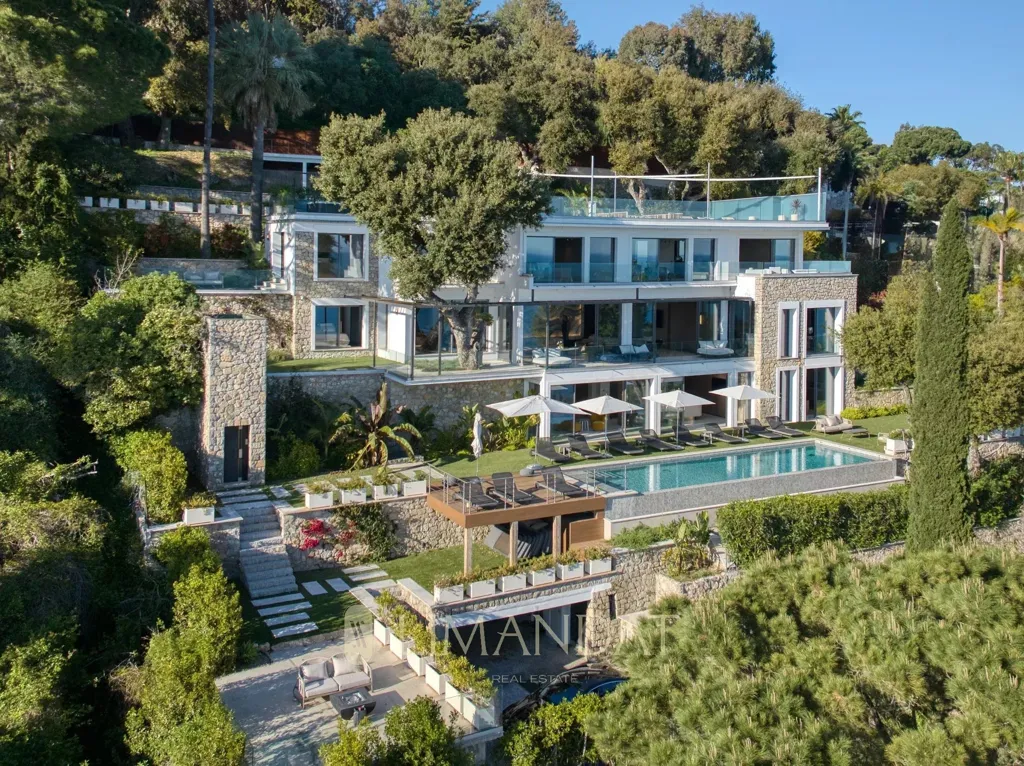 Vue aérienne - Villa de luxe avec vue mer à Cannes
