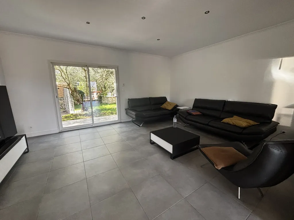 Séjour - Villa Luxueuse avec Piscine à Malaucène