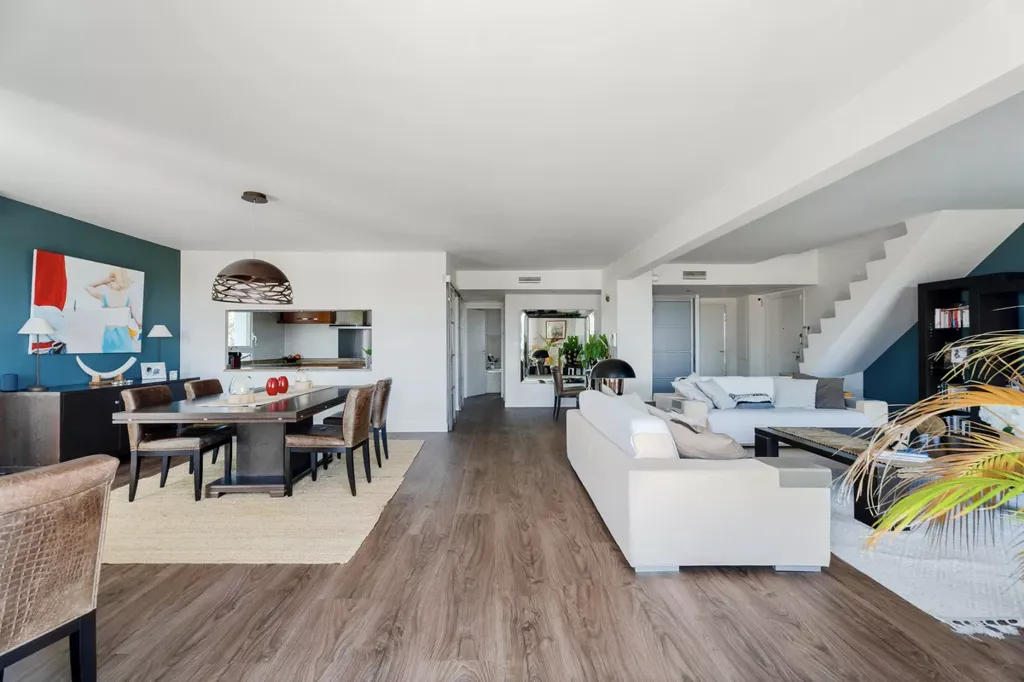 Séjour - Appartement Vue Mer avec Terrasse au Pradet