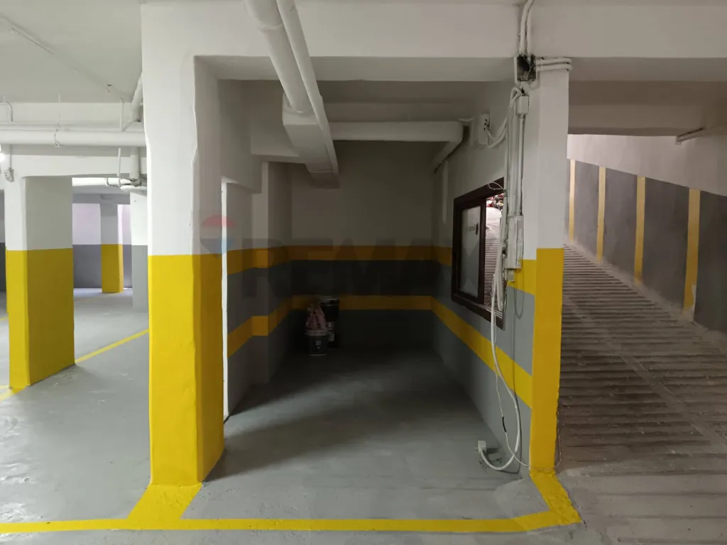 Garaaž - Garage Parking Space in Bari - San Pasquale