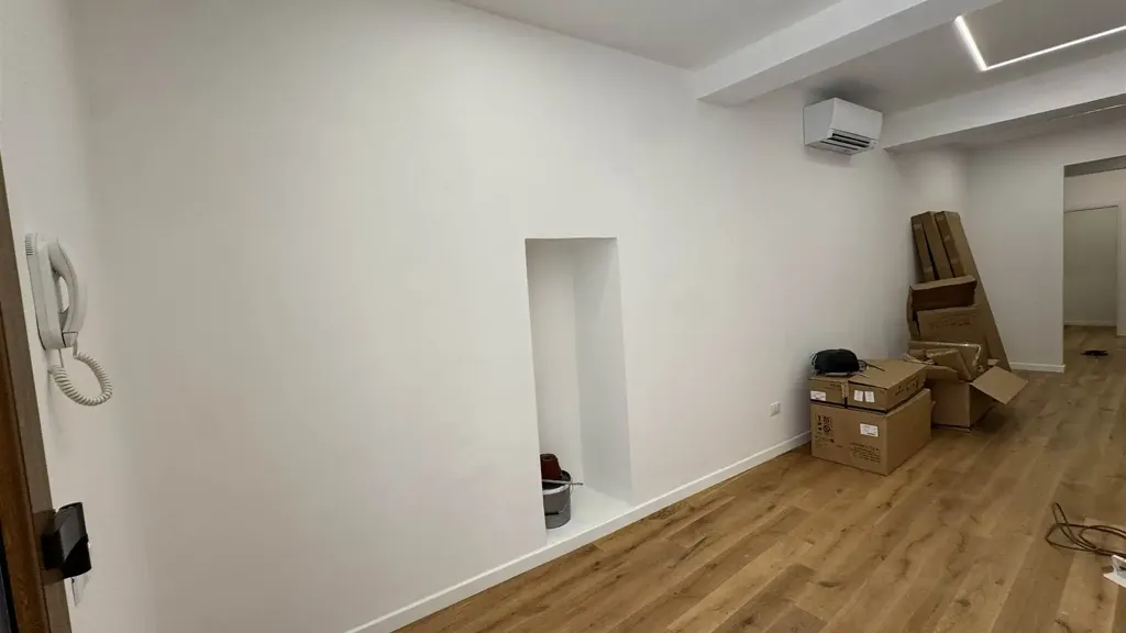 Pièces - Ground Floor Apartment with Garden in Florence