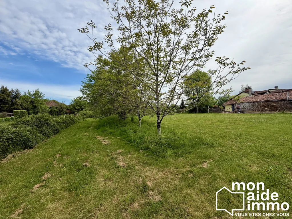 Aed - Stone House with 8.5 Hectares in Thiviers