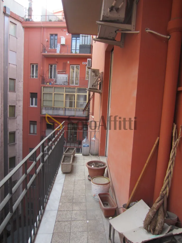 Rõdu - Studio in Shared Apartment, Via Diaz, Naples