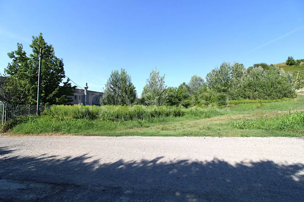 Aed - Buildable Industrial Plot in Monteu Roero