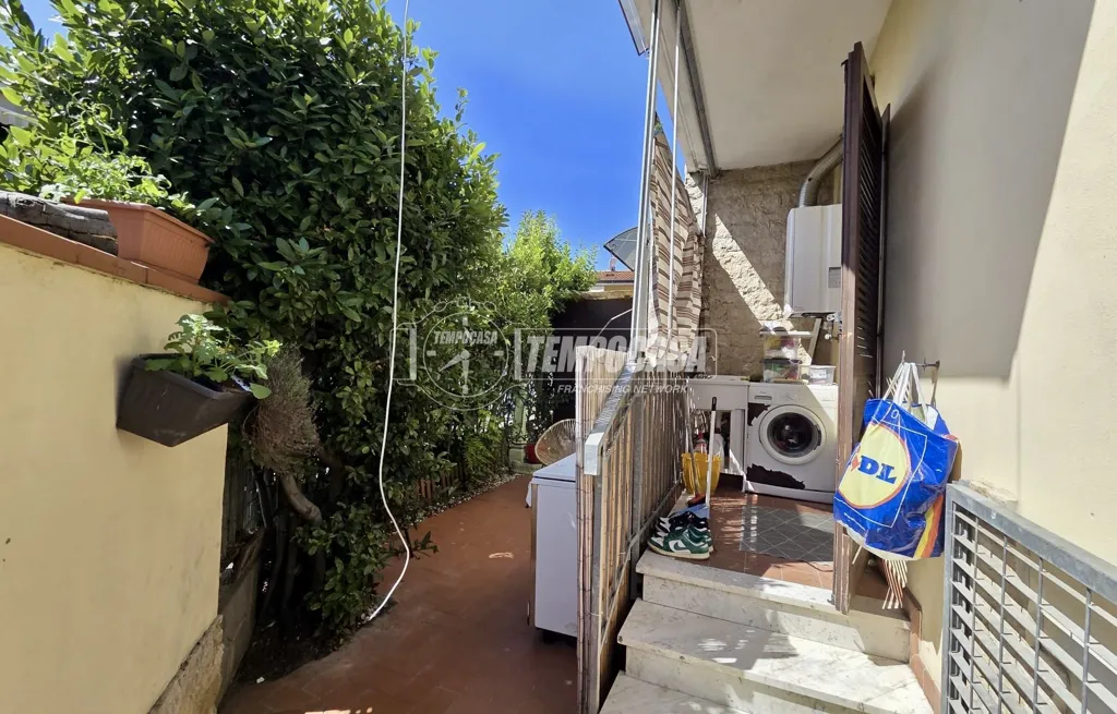 Aed - Rustic Villa with Garden in Castagnola, Massa