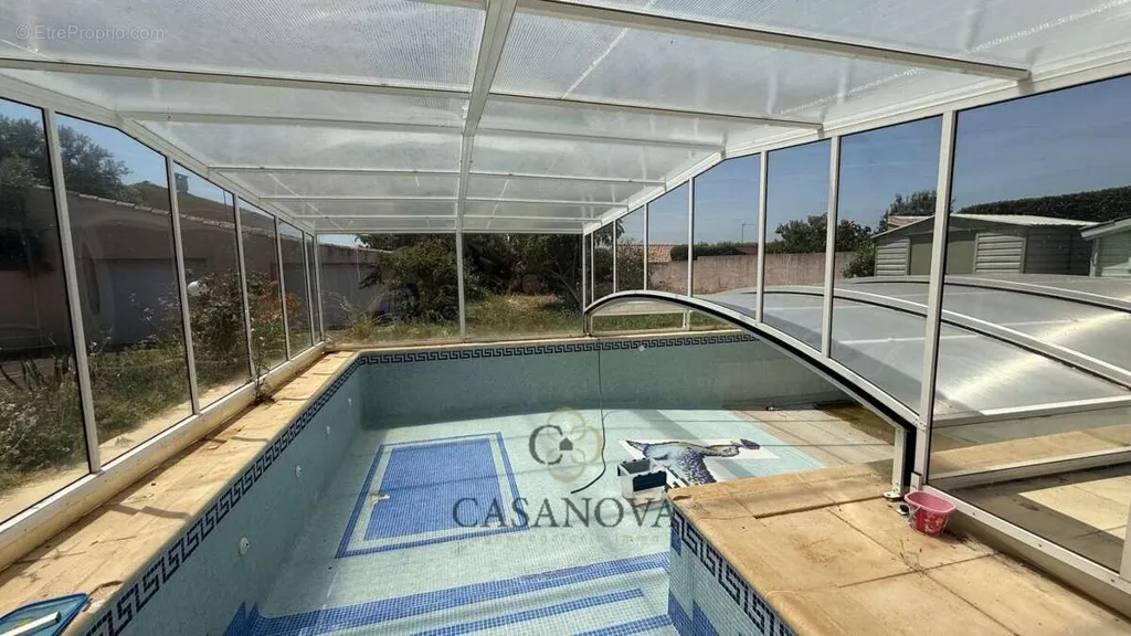 Bassein - Villa with Studio and Garden in Marseillan