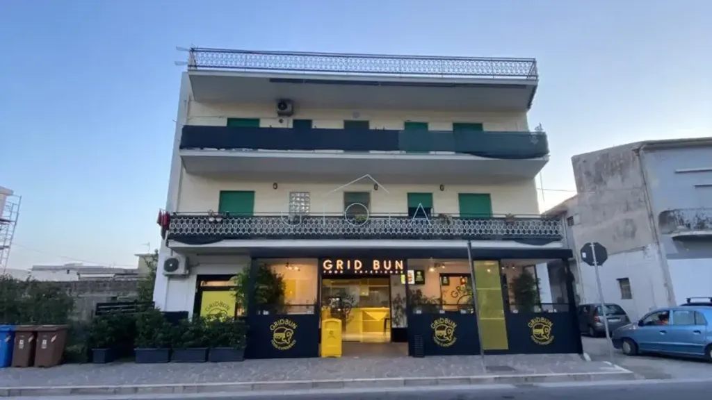 Extérieur - Commercial and Residential Building on Via Domiziana, Mondragone
