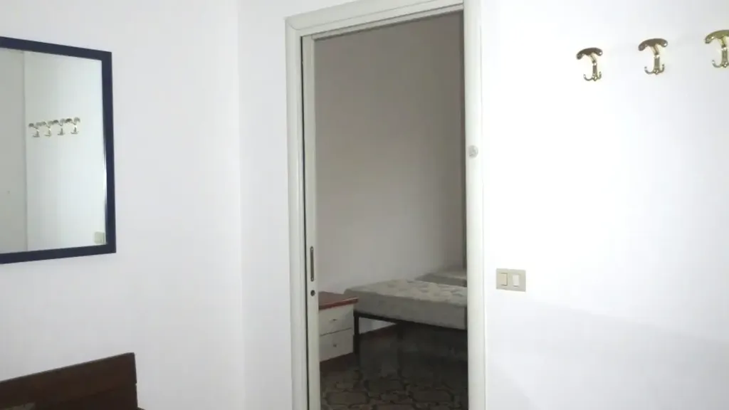 Chambres - Rearranged Apartment with Balcony in Milan