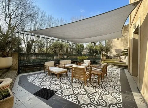 Terrace - Haussmannian Flat with Private Garden in City Centre