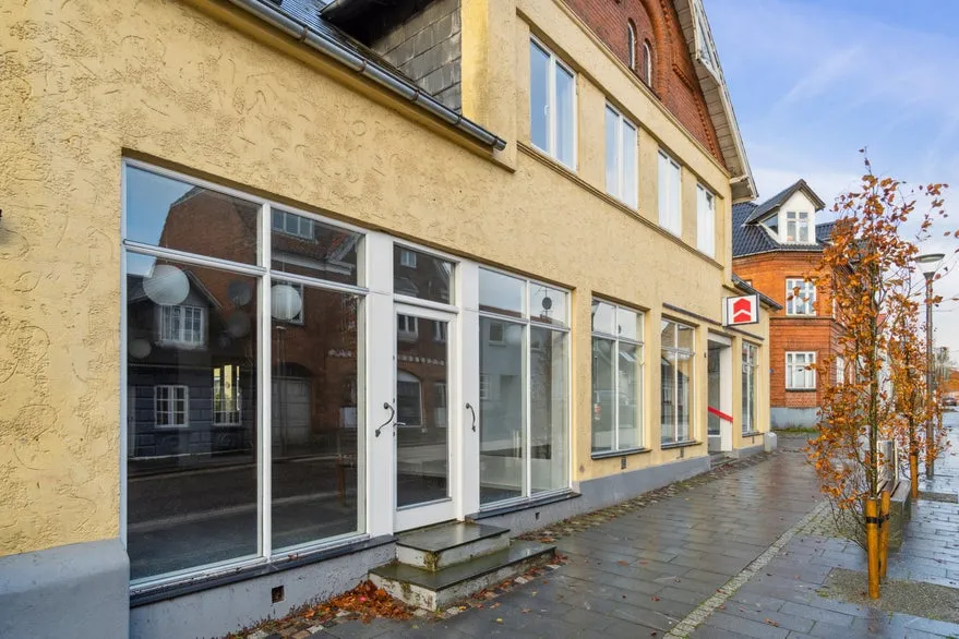Välivaade - Multi-Use Commercial Space in Glamsbjerg