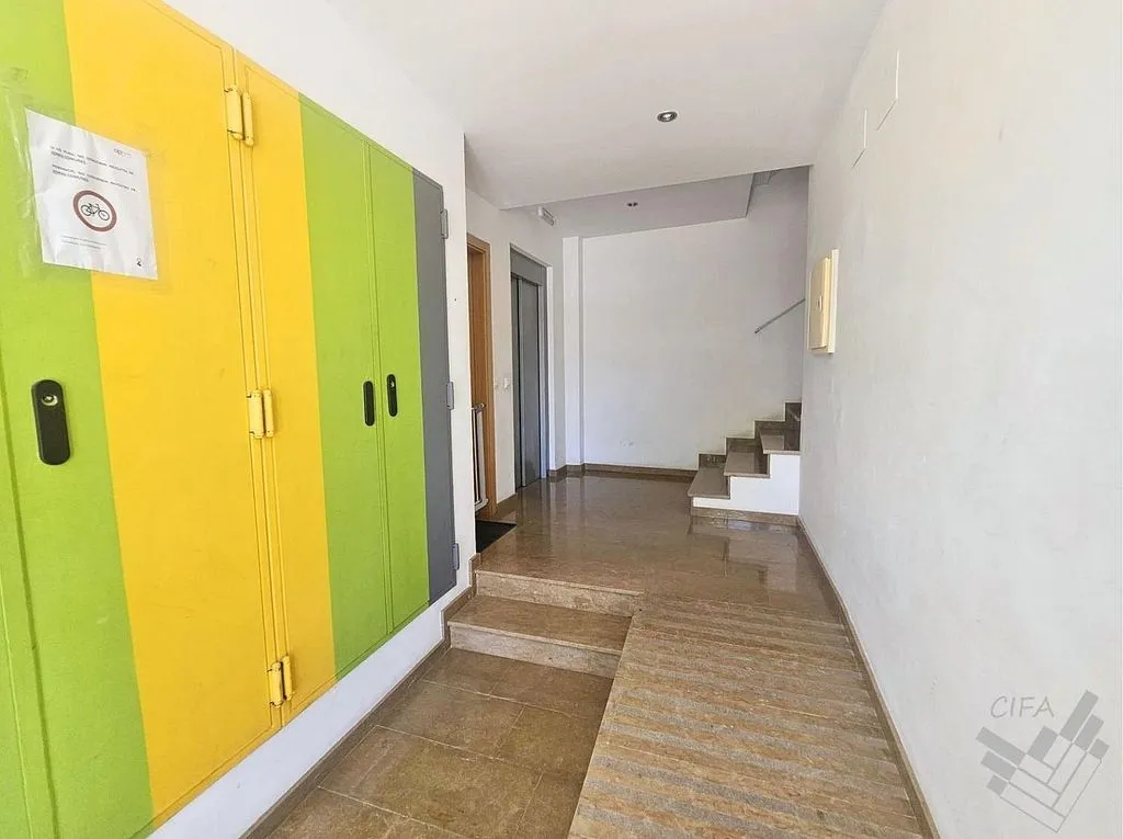 Entrée - Duplex with Terrace and Balcony in Ulldecona