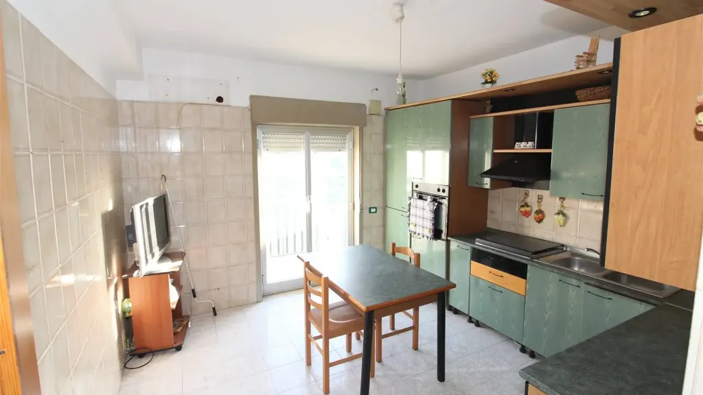 Köök - Bright Apartment with Balcony in Lentini