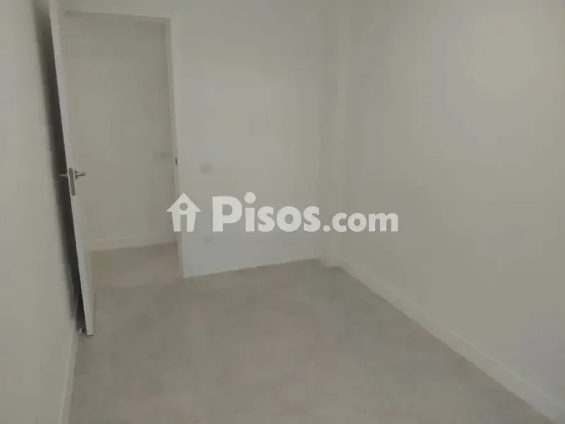 Toad - Fully Renovated Flat with Balcony in La Salle