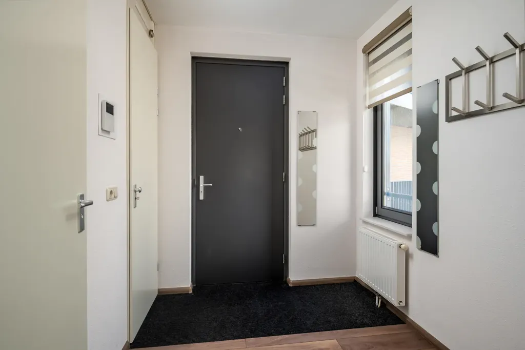 hallway_entrance