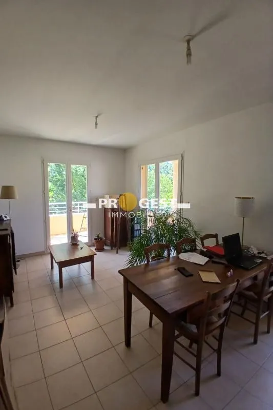 Salle à manger - Appartement avec Terrasse à La Destrousse