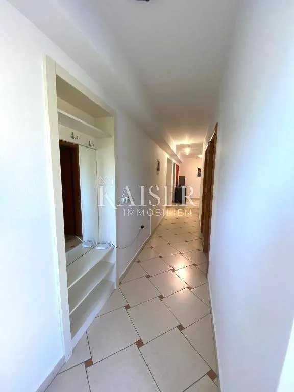 Entrée - Duplex with Sea Views in Matulji