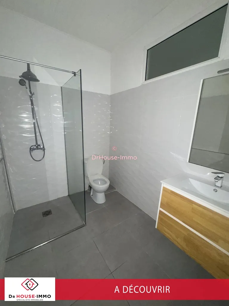 Bagni - 4-Bedroom Garden-Level Flat in Lamentin