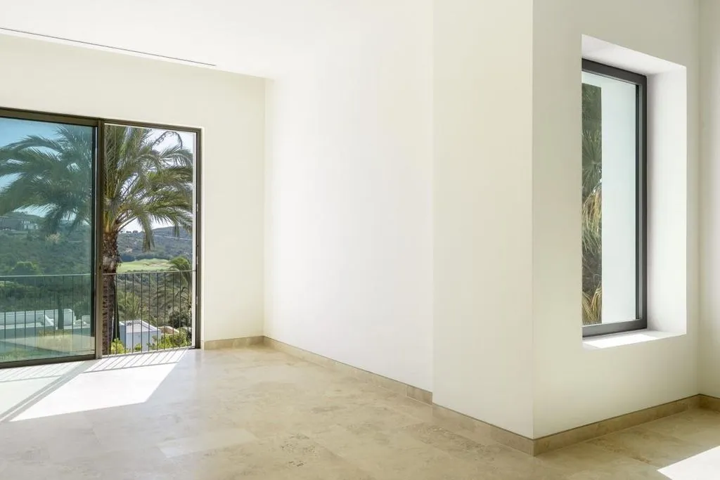 Stanze - Luxury Villa with Pool in Estepona