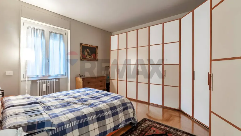Chambres - Rustic Triplex with Balcony in Brescia