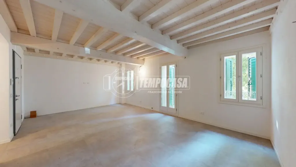 Pièces - Modernised Flat with Cabined Bedroom in Carpi