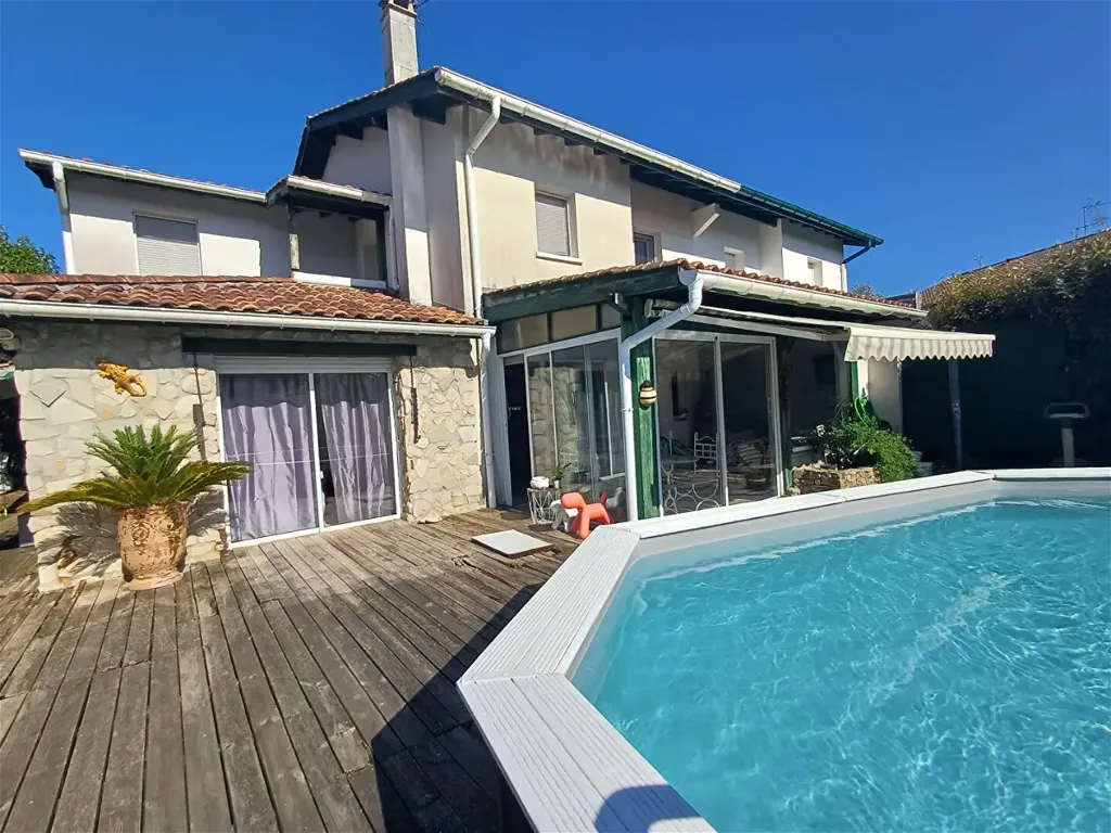 Bassein - Terraced House with Pool near Bidart