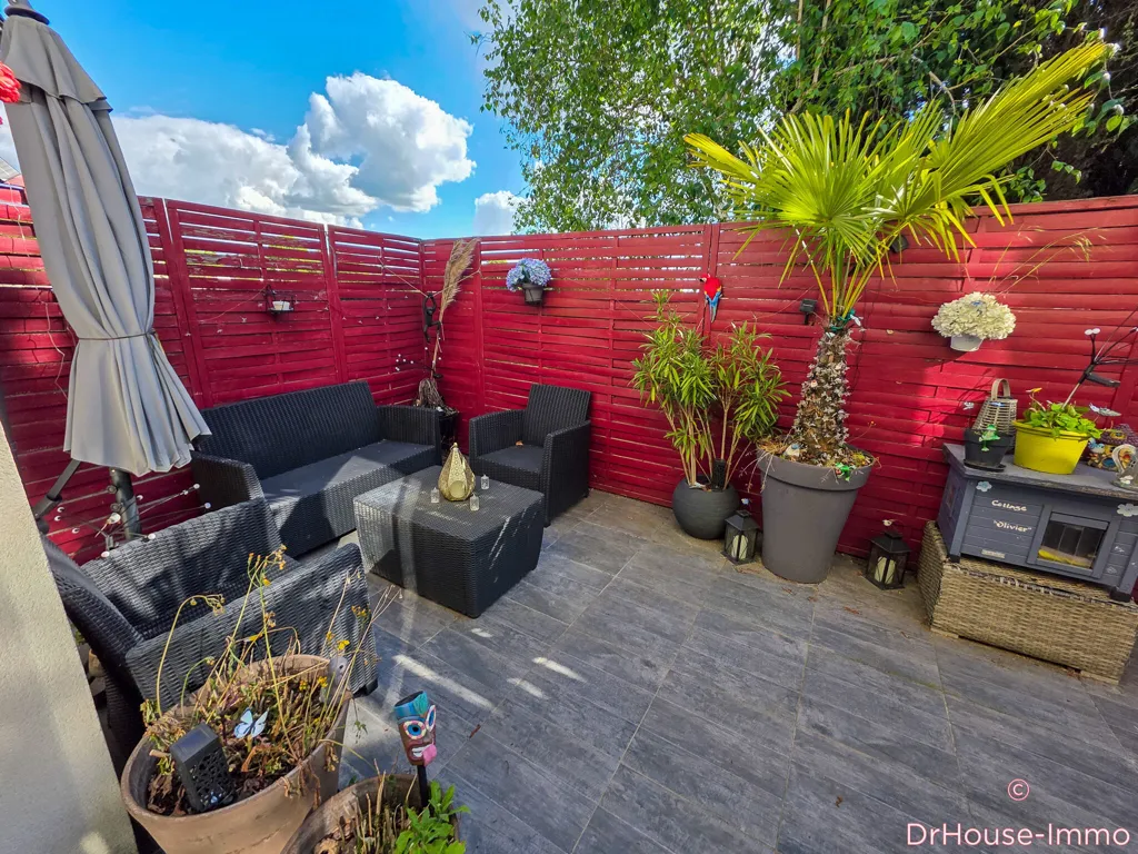 Terrass - Modern Townhouse with Terrace in Tours