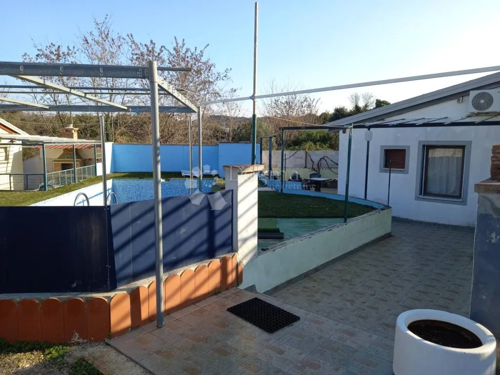 Bassein - Multi-Unit Estate with Pool in Rovinj