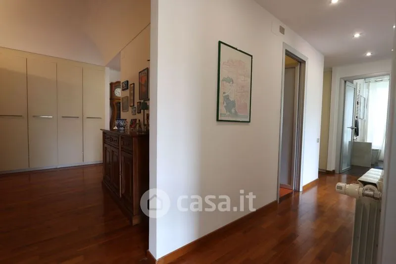 Entrée - Elegant Apartment with Balcony in Genoa Centre