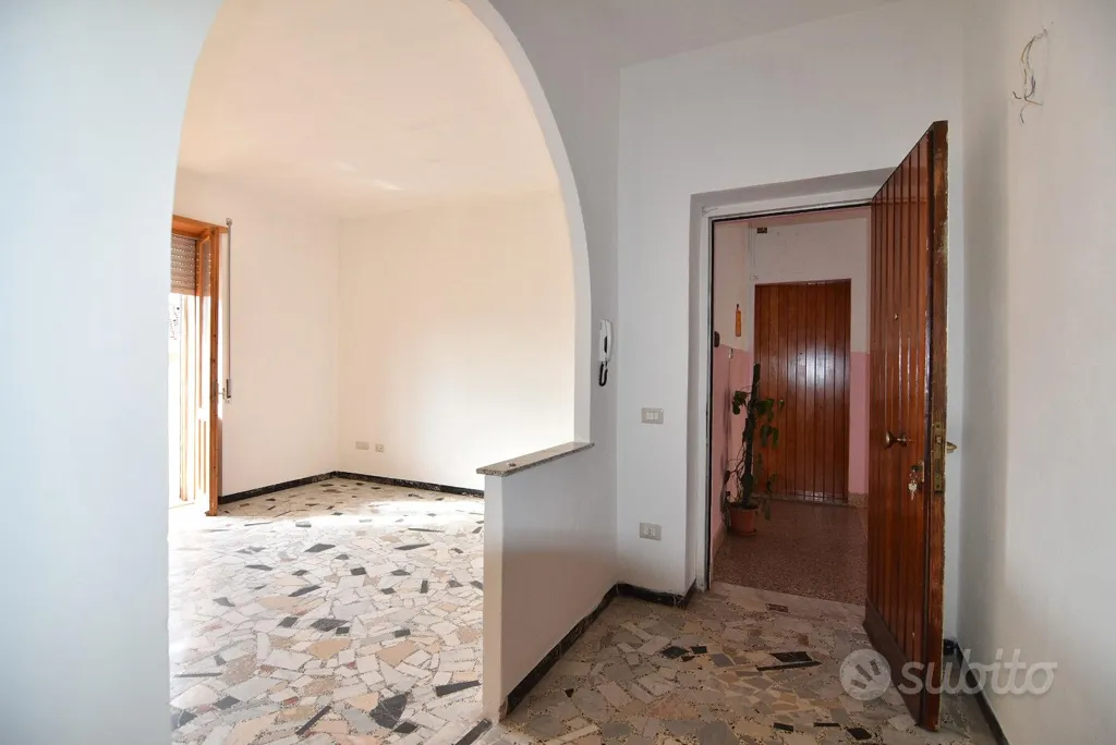 Entrée - Spacious Penthouse with Mountain View in Macomer