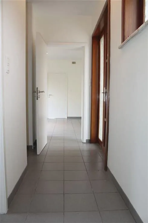 Villa avec Garage et Jardin à Kalfort
