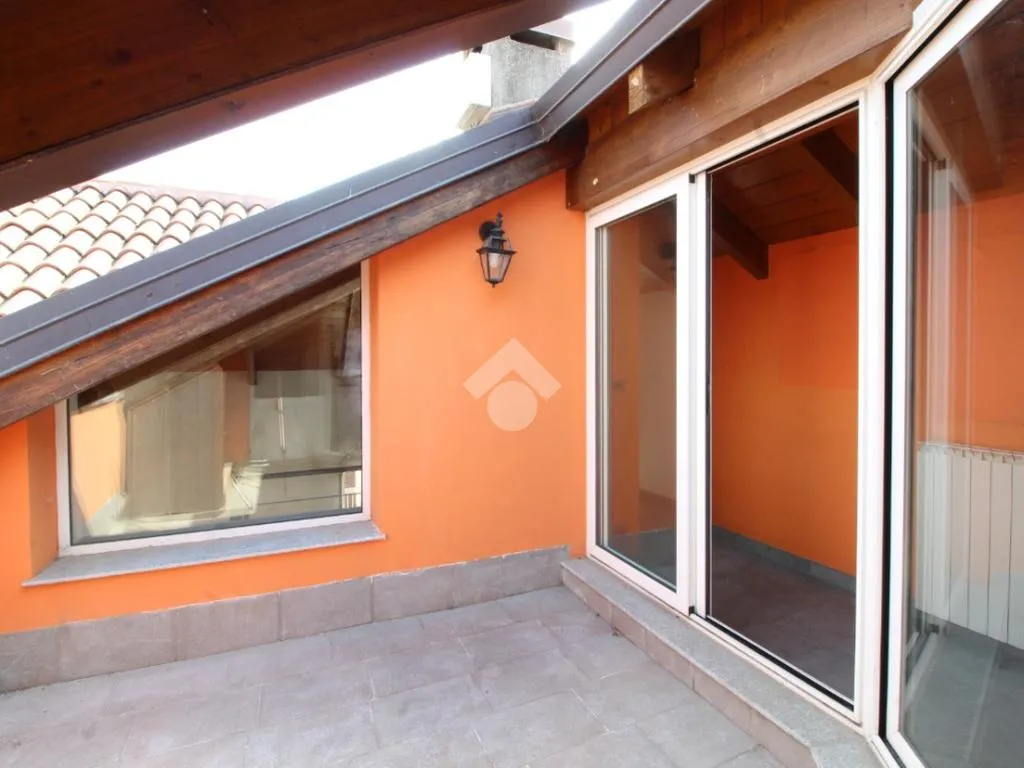Terrace - Restored 4-Room Apartment in Pianezza