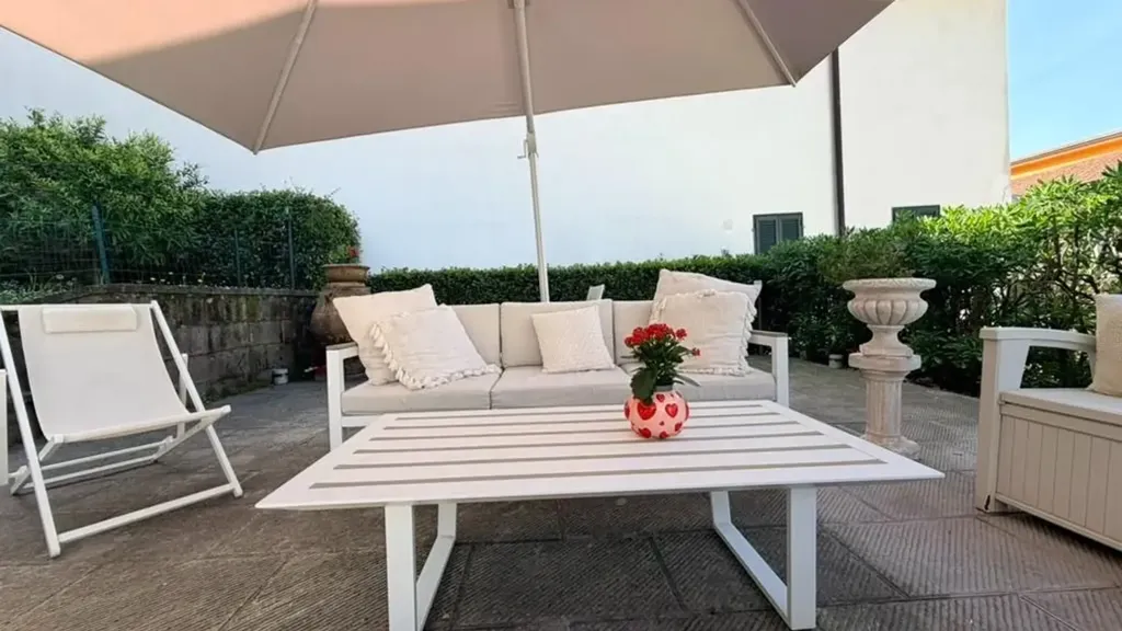 Terrasse - Apartment with Garden in Central Massa