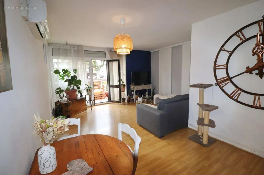Elutuba - Renovated Apartment with Terrace in Perpignan