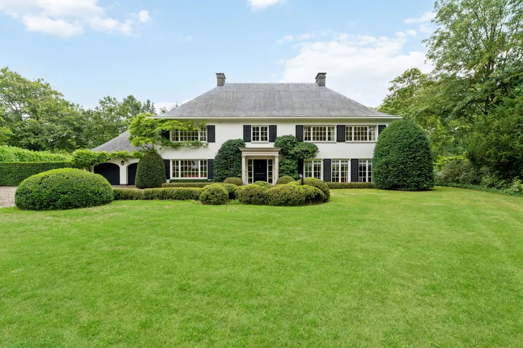 Garden - Villa with Pool in Brasschaat Centre