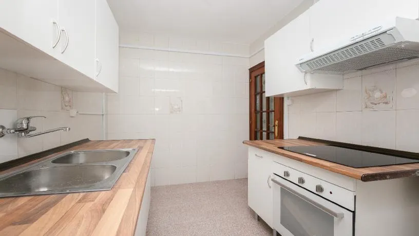 Köök - Alcove Flat with Balcony in Sabadell
